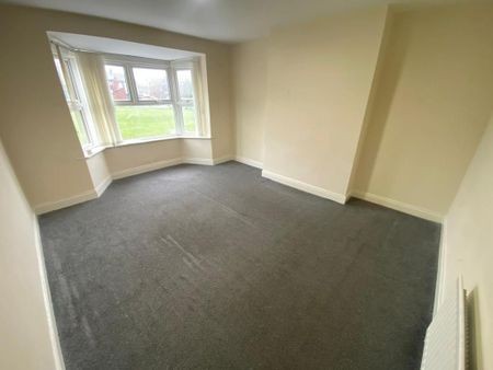 3 bedroom flat to rent - Photo 3