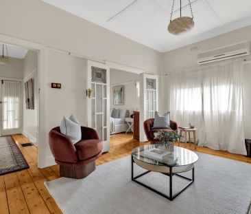 “Classic Californian brimming with charm & character” - Photo 6