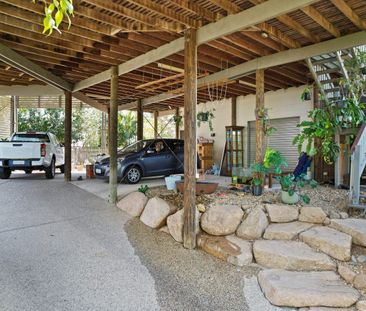 Family-sized treehouse with loft and views - Photo 5