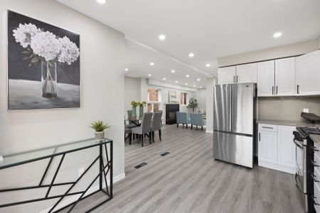 For Lease - 124 Laidlaw Drive, Barrie, Ontario - Photo 2