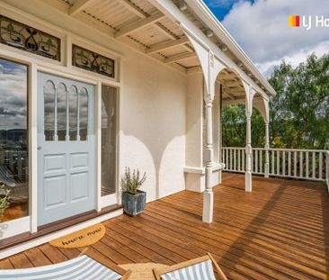 Stylish 3-Bedroom Brick Home for Rent - Photo 3