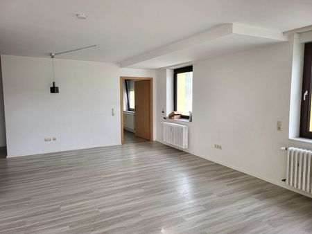 Renovierte und modernisierte, barrierefreie und rollstuhlgerechte 2 Zimmerwohnung zu vermieten! - Foto 3