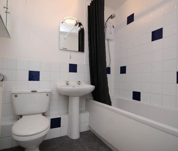 2 bed house to rent in Dykes Way, Windy Nook, NE10 - Photo 5