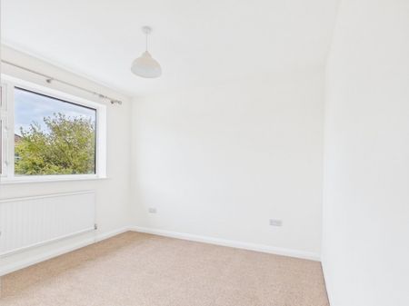 The Gardens, Feltham,TW14 - Photo 5