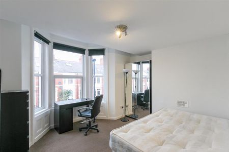 6 bedroom maisonette to rent - Photo 4