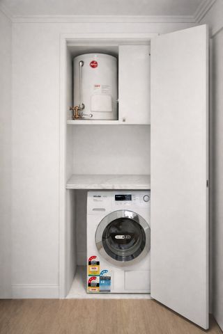 Elizabeth Bay - Photo 4