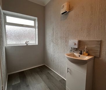 Bournemouth Road, Poole, Dorset, BH14 - Photo 5