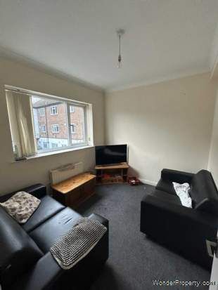 3 bedroom property to rent in Manchester - Photo 4