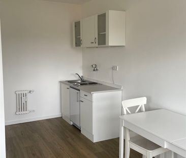 Schö­ne teil­mö­blier­te 1‑Zim­mer-Woh­nung in KS — Mit­te! (Ost E2) - Photo 3