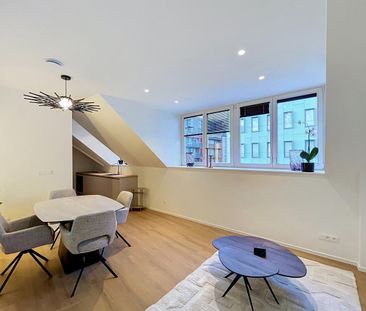 Cinquantenaire – Magnificent renovated, furnished apartment - Photo 1