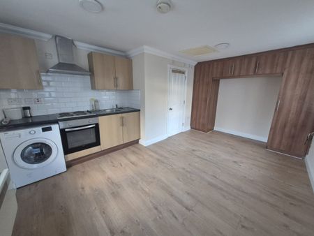 Harmondsworth, UB7, West Drayton - Photo 3