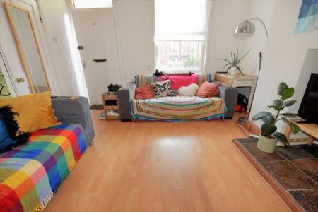 3 bedroom House in Beechwood Avenue, Leeds - Photo 5