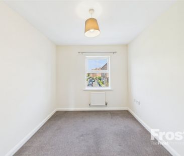 Tracy Avenue, Slough, Berkshire,SL3 - Photo 3