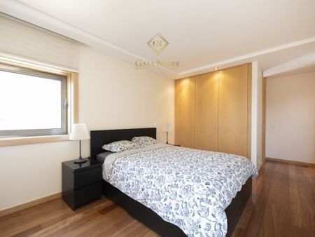 3 room luxury Flat for rent in Vila Nova de Gaia, Distrito do Porto - Photo 4