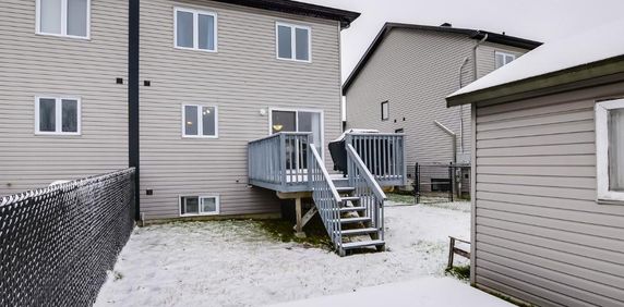 Logement maison 5 et demi : 2 550$ / mois Libre maintenant - Photo 2