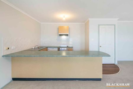 Spacious 2 Bedroom Unit - Photo 3