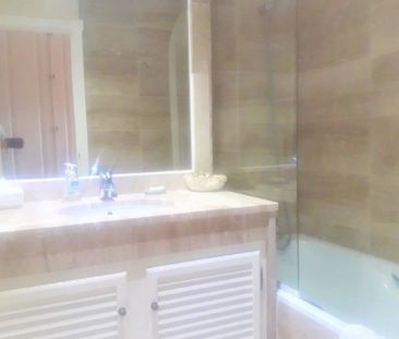 3 Bedroom Apartment For Rent in Guadalmina Baja, Málaga - Photo 1