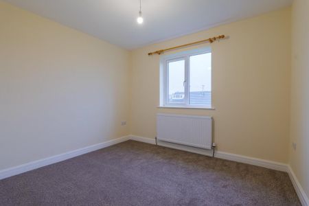 3 bedroom detached house to rent - Photo 4