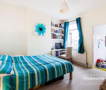 2 bedroom terraced house to rent - Photo 4