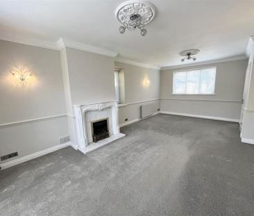 4 bedroom detached house to rent - Photo 4