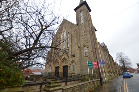 2 Bedroom Apartment - Photo 4