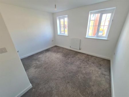 3 bedroom end of terrace house to rent - Photo 4