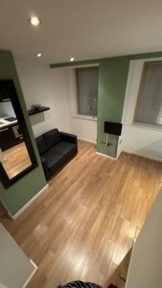 1 Bed - Apartment 111, West Point, City Centre, Leeds - LS1 4JL - Student/Professional - Photo 1