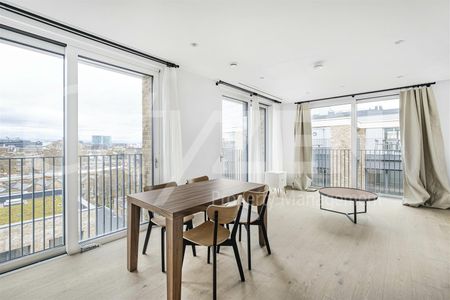 Signature House, 4 Jubilee Walk, London - Photo 5