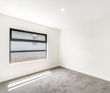 Modern 3 Bedroom in Midway Point - Available Now - Photo 3