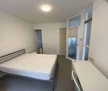 2 bedroom ground floor flat to rent - Photo 4