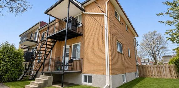 🔥 BAISSE DE PRIX ! Disponible immédiatement – 3 ½ à L'Île-Perrot ! 🔥 - Photo 2