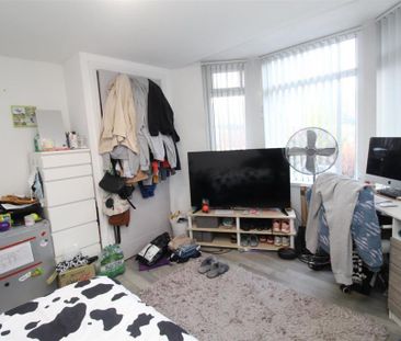 6 bedroom house to rent - Photo 4