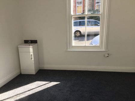 2 Bed Flat, Franklin Road, BN2 - Photo 4