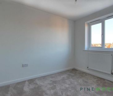 3 bedroom detached house to rent - Photo 3