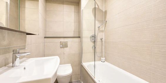 1 bedroom flat in Earls Court - Photo 3