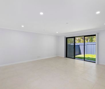 Brand New Luxury 3 Bedroom Townhouse - Photo 5