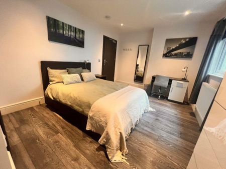 1 bedroom in a house share to rent - Photo 3