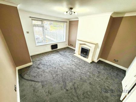 3 bedroom semi-detached house to rent - Photo 2