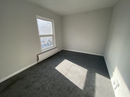 Princes Avenue, Withernsea - Photo 5