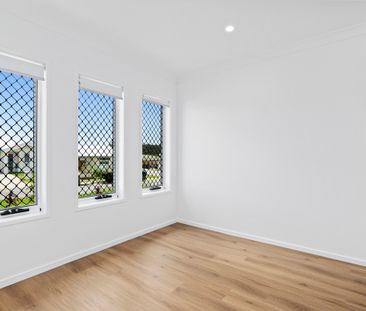 Beautiful Near-New Home for Rent: Modern Living Awaits! - Photo 3