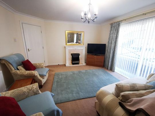 2 bedroom flat to rent - Photo 1