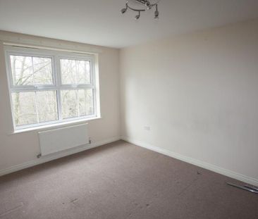 3 bedroom flat to rent - Photo 3