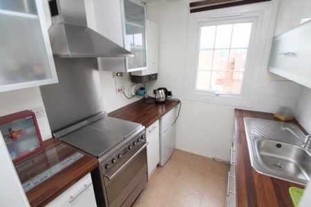 2 bedroom maisonette to rent - Photo 5