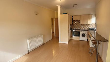 2 bedroom flat to rent - Photo 4