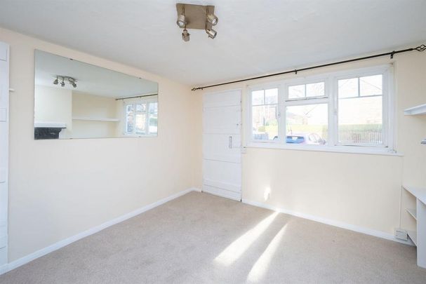 2 bedroom end of terrace house to rent - Photo 1