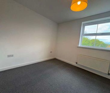 Park Lane, Telford, TF7 - Photo 2