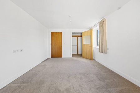 2 bedroom retirement property to rent - Photo 4