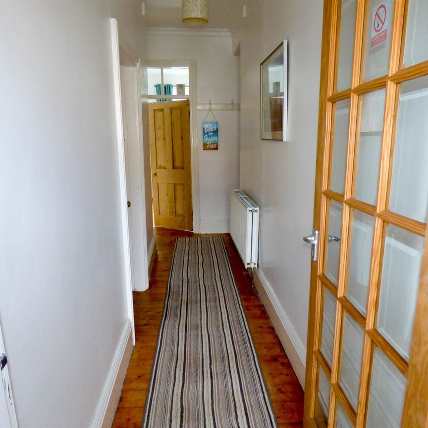 2 bed flat to rent in Mowbray Road, South Shields, NE33 - Photo 1