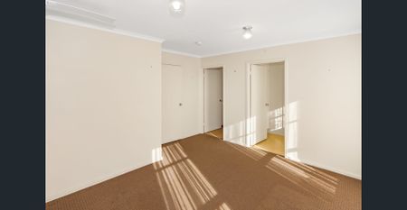3 bedroom house in McMillan Court - Photo 3