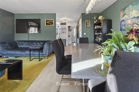 5 bedroom semi-detached house to rent - Photo 2